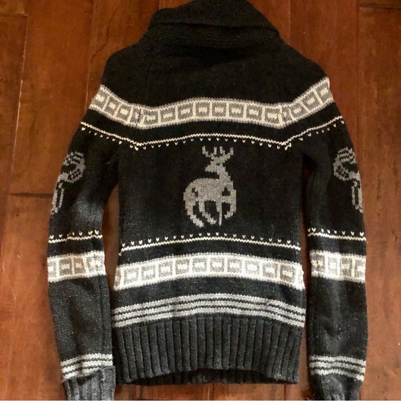 TNA sweater. 100% Lambwool. Size small. - Picture 2 of 2